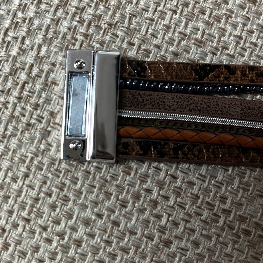 Bracelet, Turquoise& Brown, 7.5”x 1”, NIP, magnetic closure, Unisex, multi strap - Picture 6 of 8